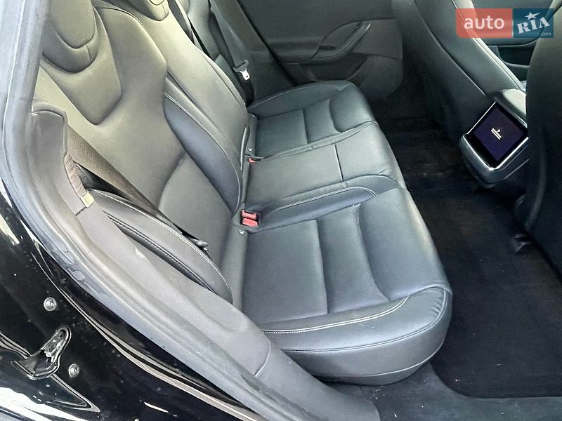 Ліфтбек Tesla Model S 2022 в Києві