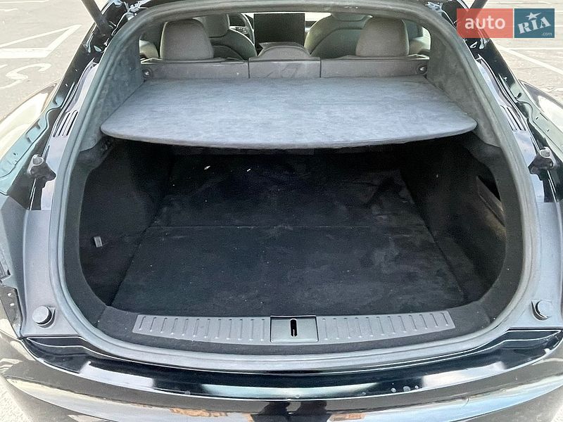 Ліфтбек Tesla Model S 2022 в Києві