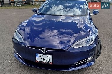 Ліфтбек Tesla Model S 2016 в Ковелі