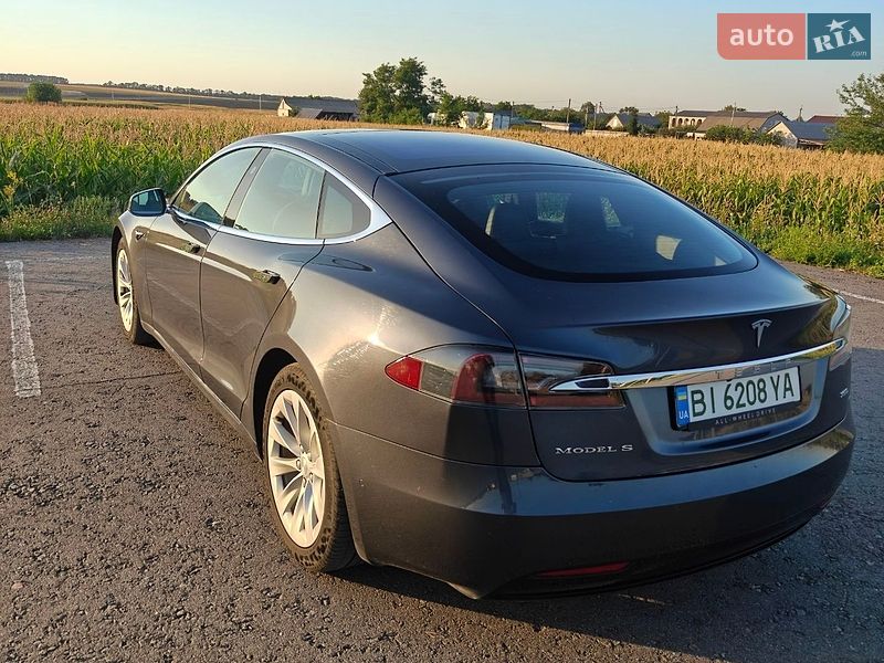 Ліфтбек Tesla Model S 2018 в Полтаві