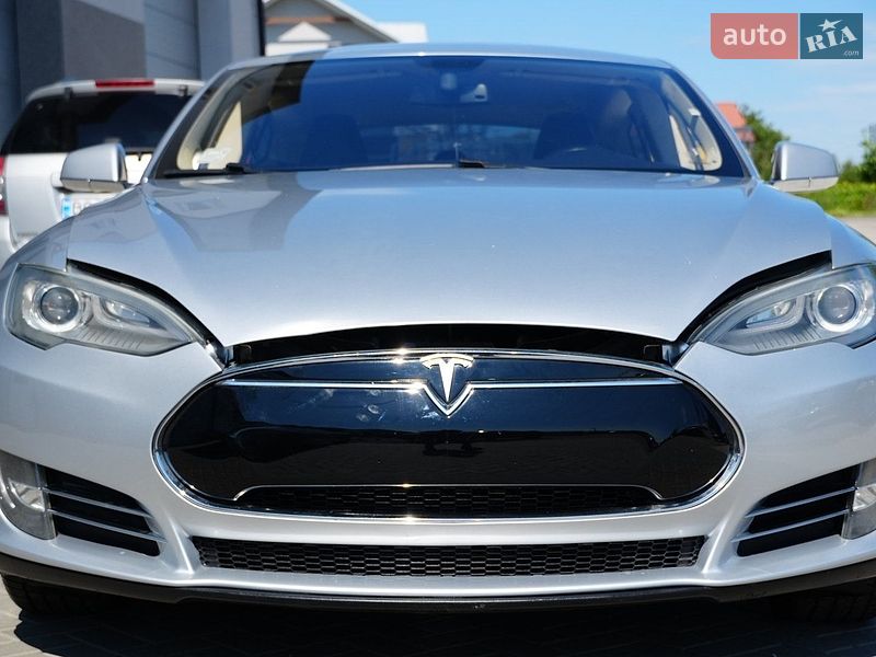 Лифтбек Tesla Model S 2014 в Дрогобыче фото 28 Лифтбек Tesla Model S 2014 в Дрогобыче