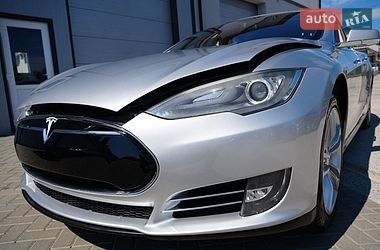 Лифтбек Tesla Model S 2014 в Дрогобыче