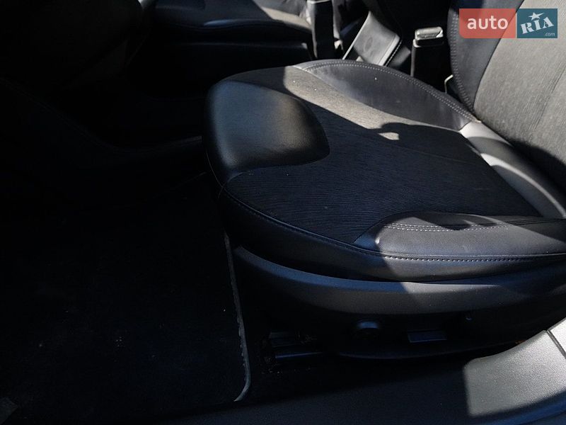 Лифтбек Tesla Model S 2014 в Дрогобыче