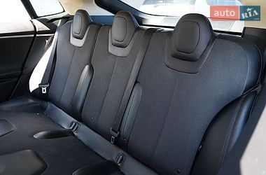 Лифтбек Tesla Model S 2014 в Дрогобыче
