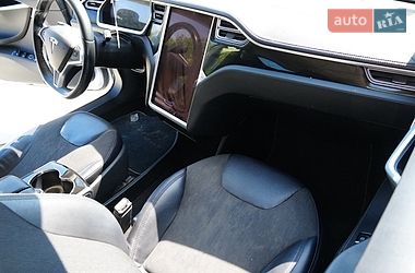 Лифтбек Tesla Model S 2014 в Дрогобыче