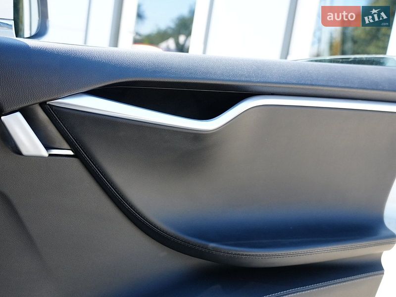 Лифтбек Tesla Model S 2014 в Дрогобыче фото 64 Лифтбек Tesla Model S 2014 в Дрогобыче