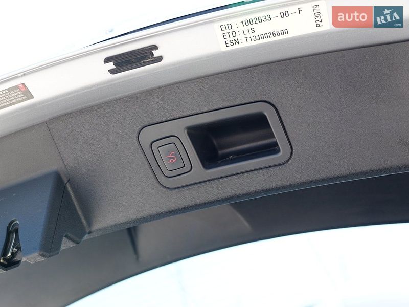 Лифтбек Tesla Model S 2014 в Дрогобыче