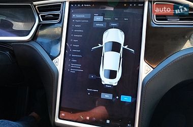 Лифтбек Tesla Model S 2014 в Дрогобыче