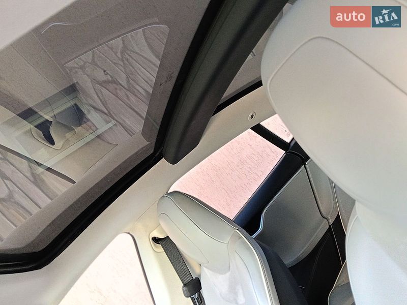 Лифтбек Tesla Model S 2016 в Тернополе