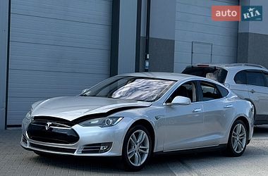 Лифтбек Tesla Model S 2014 в Дрогобыче