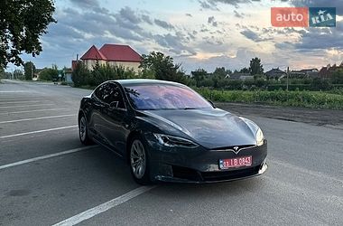 Ліфтбек Tesla Model S 2017 в Луцьку