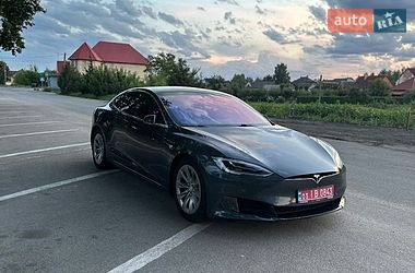 Ліфтбек Tesla Model S 2017 в Луцьку