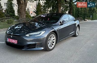 Ліфтбек Tesla Model S 2017 в Луцьку