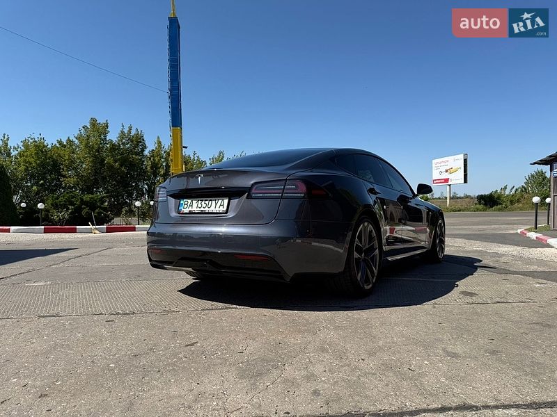 Лифтбек Tesla Model S 2022 в Первомайске