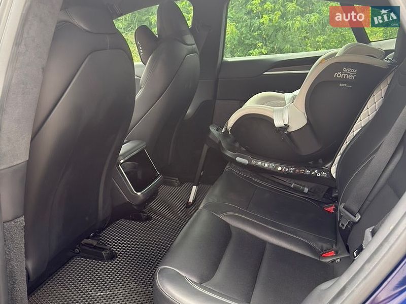 Лифтбек Tesla Model S 2021 в Житомире