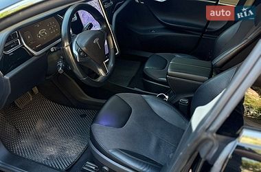 Лифтбек Tesla Model S 2014 в Полтаве