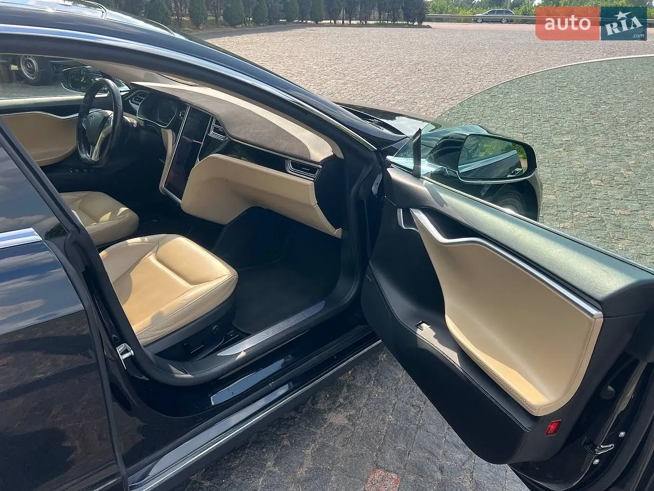 2015 Tesla Model S - мініатюра 24