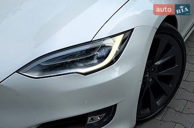 Ліфтбек Tesla Model S 2017 в Тернополі