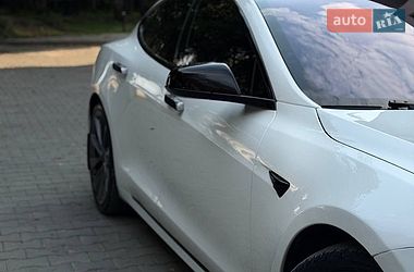 Ліфтбек Tesla Model S 2017 в Тернополі