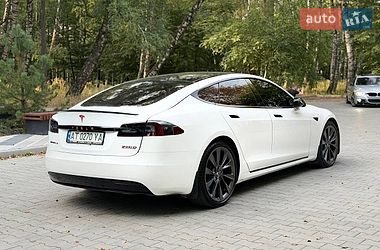 Ліфтбек Tesla Model S 2017 в Тернополі