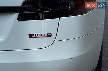 Ліфтбек Tesla Model S 2017 в Тернополі