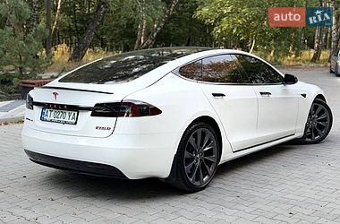 Ліфтбек Tesla Model S 2017 в Тернополі