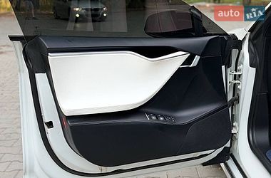 Ліфтбек Tesla Model S 2017 в Тернополі