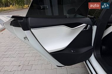 Ліфтбек Tesla Model S 2017 в Тернополі