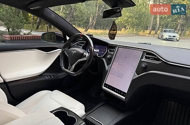 Ліфтбек Tesla Model S 2017 в Тернополі