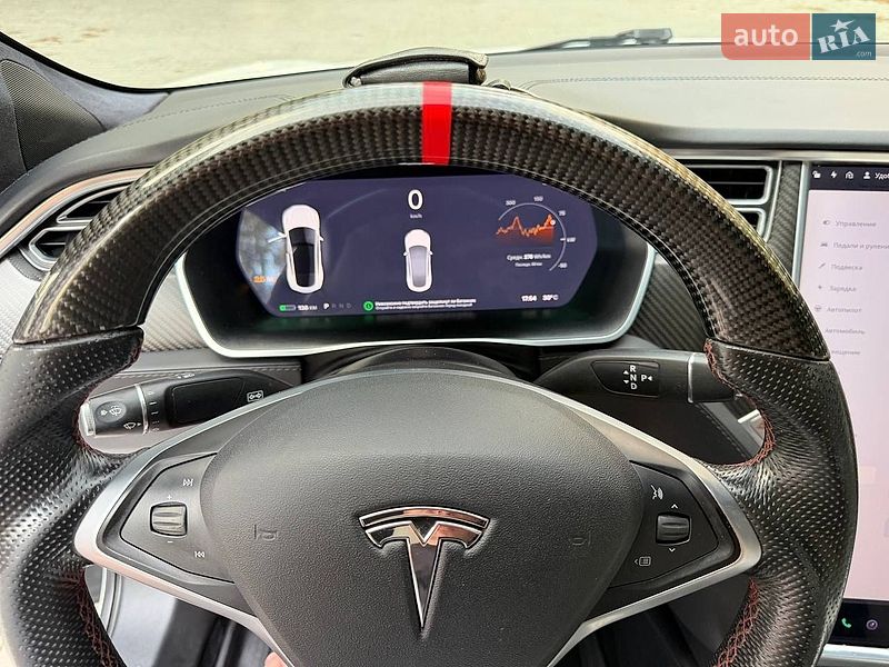 Ліфтбек Tesla Model S 2017 в Тернополі