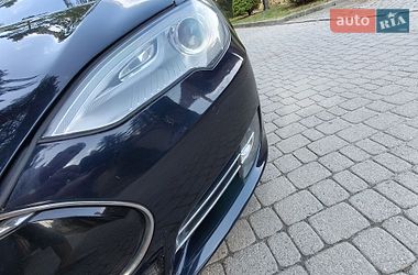Лифтбек Tesla Model S 2014 в Львове