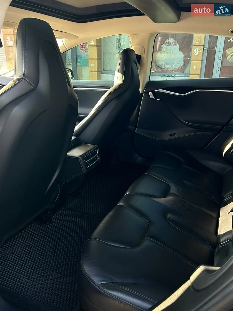 2014 Tesla Model S - мініатюра 12