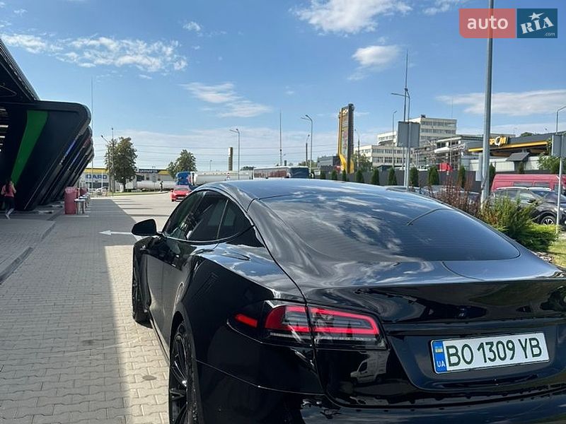 Лифтбек Tesla Model S 2022 в Тернополе
