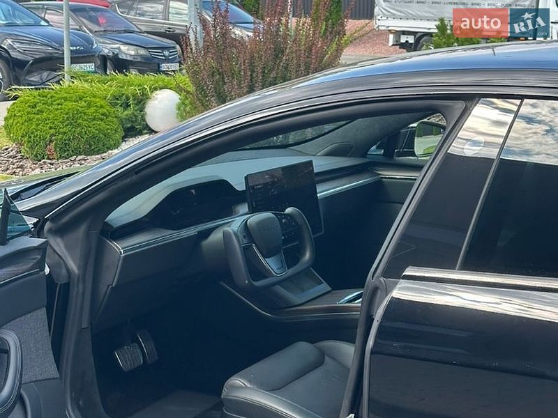 Лифтбек Tesla Model S 2022 в Тернополе