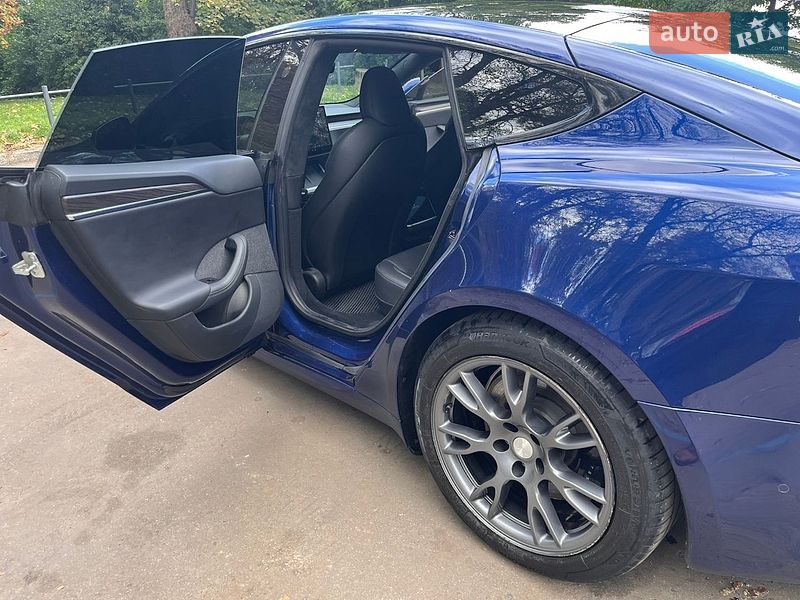 Ліфтбек Tesla Model S 2022 в Львові