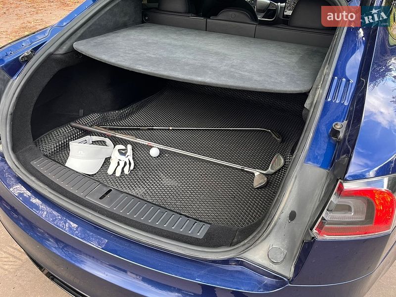 Ліфтбек Tesla Model S 2022 в Львові