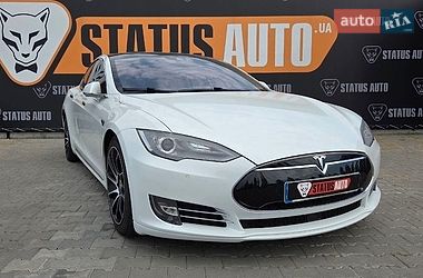 Ліфтбек Tesla Model S 2016 в Хмельницькому