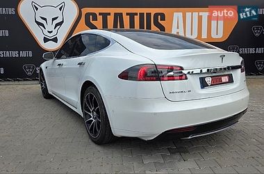 Лифтбек Tesla Model S 2016 в Хмельницком
