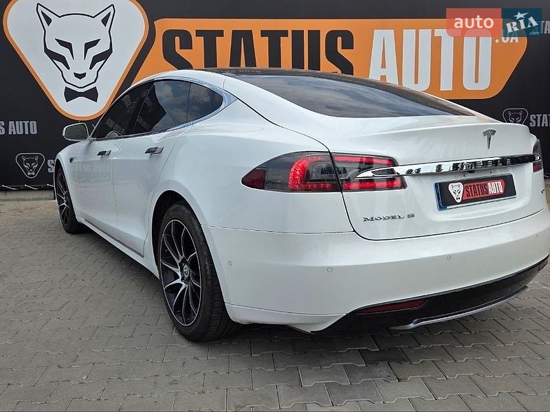 Лифтбек Tesla Model S 2016 в Хмельницком