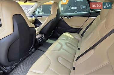 Лифтбек Tesla Model S 2016 в Хмельницком