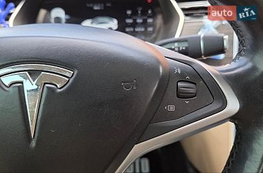 Лифтбек Tesla Model S 2016 в Хмельницком