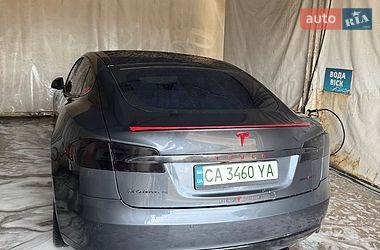 Ліфтбек Tesla Model S 2014 в Смілі