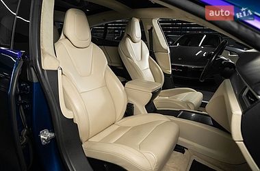 Ліфтбек Tesla Model S 2017 в Одесі