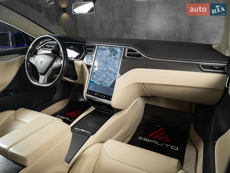 Ліфтбек Tesla Model S 2017 в Одесі