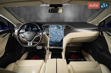 Ліфтбек Tesla Model S 2017 в Одесі