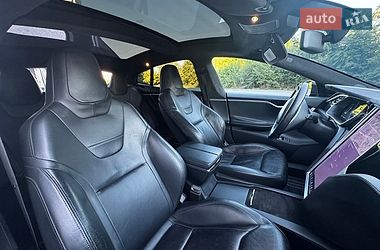 Лифтбек Tesla Model S 2015 в Днепре