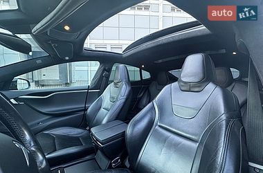 Лифтбек Tesla Model S 2015 в Днепре
