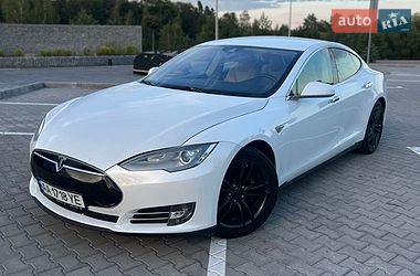 Ліфтбек Tesla Model S 2015 в Броварах