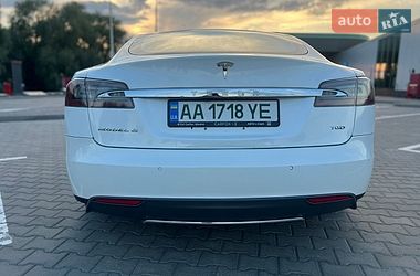 Ліфтбек Tesla Model S 2015 в Броварах