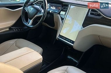 Ліфтбек Tesla Model S 2015 в Броварах